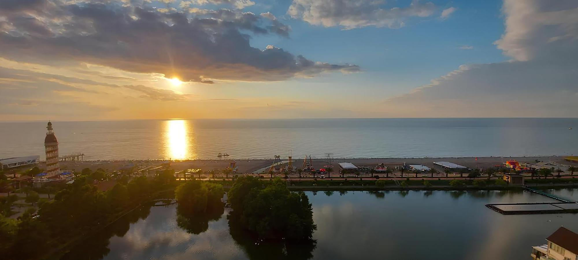 Orbi Panoramic Aparthotel Batoemi Buitenkant foto