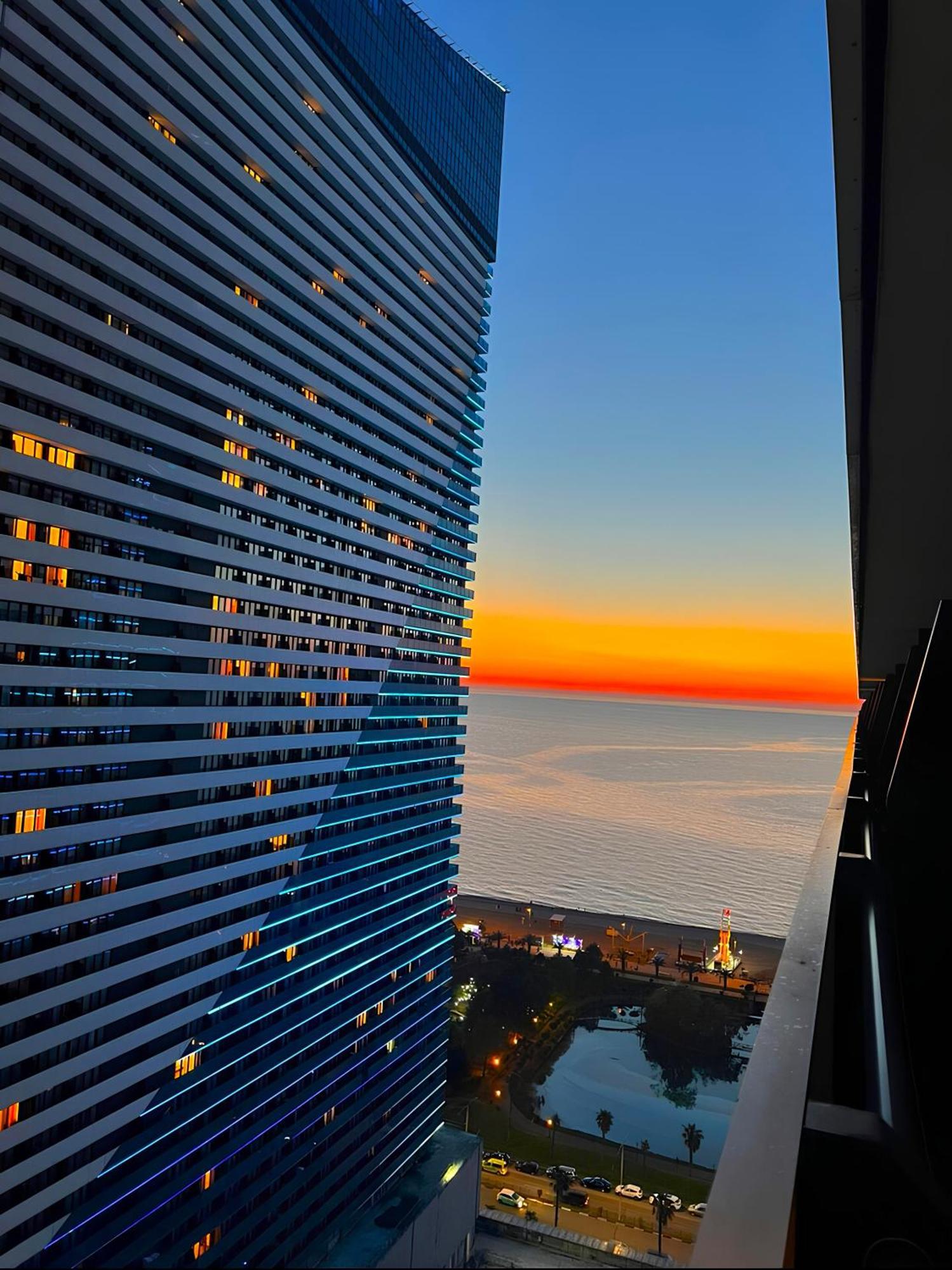 Orbi Panoramic Aparthotel Batoemi Buitenkant foto